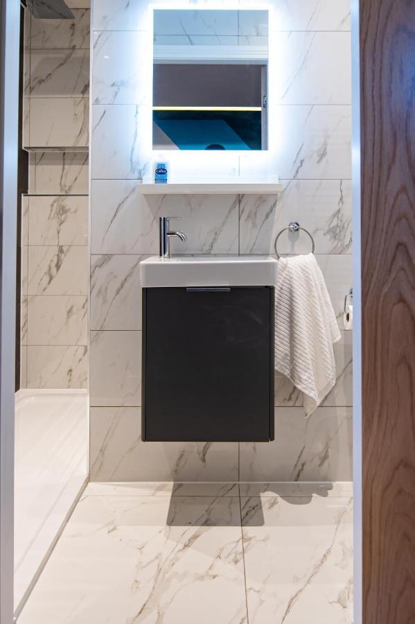 The Nest - Luxury 16 Person Apt W Jacuzzi & Parking Блэкпул Экстерьер фото
